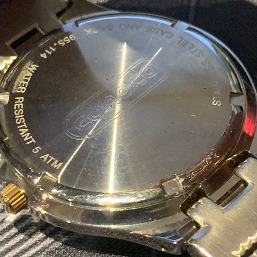 Versailles Conoco Watch - Picture 4 of 5